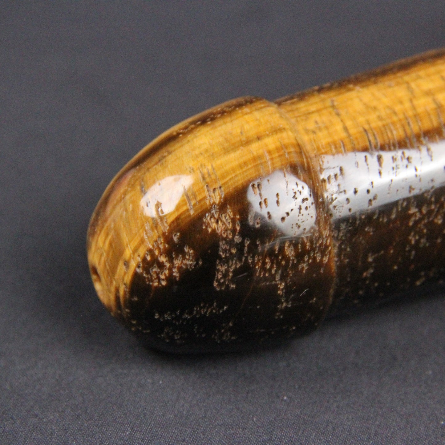 Tiger's eye phallic pipe