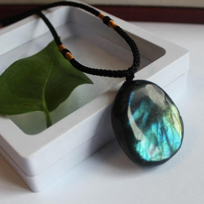 Natural High Quality Healing Stones Quartz Crystal Labradorite Pendant