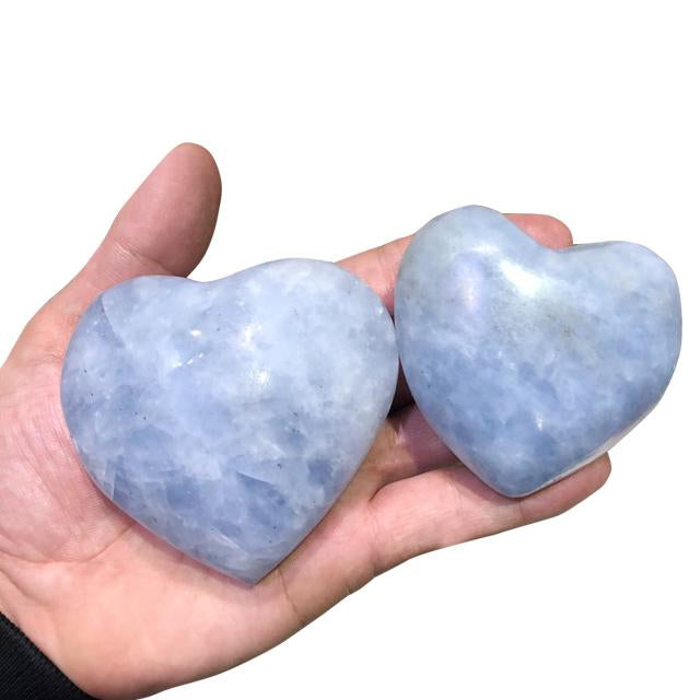Corazón de celestita de color azul natural 