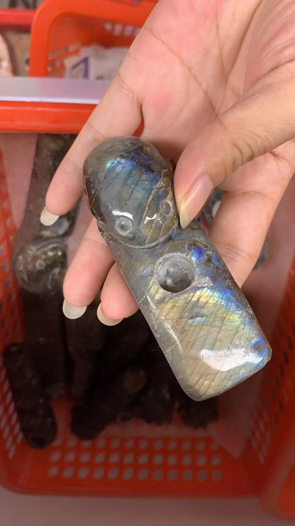 Carved Crystal Smoke Tobacco Pipes,Natural Healing Stone Skull Carving Crafts