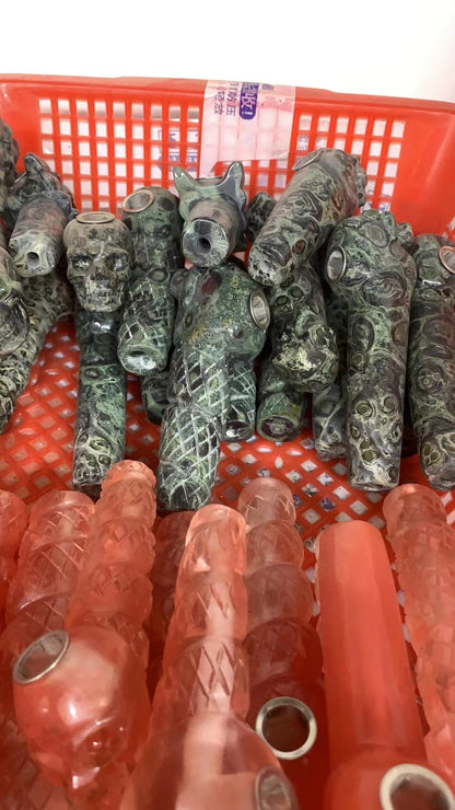 Carved Crystal Smoke Tobacco Pipes,Natural Healing Stone Skull Carving Crafts
